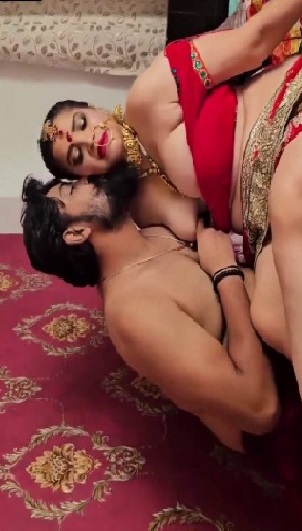 Milf-Gets-Cumshot-On-Her-Big-Ass